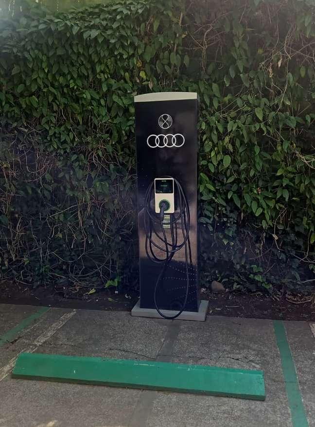 Cargador Audi instalado en restaurante